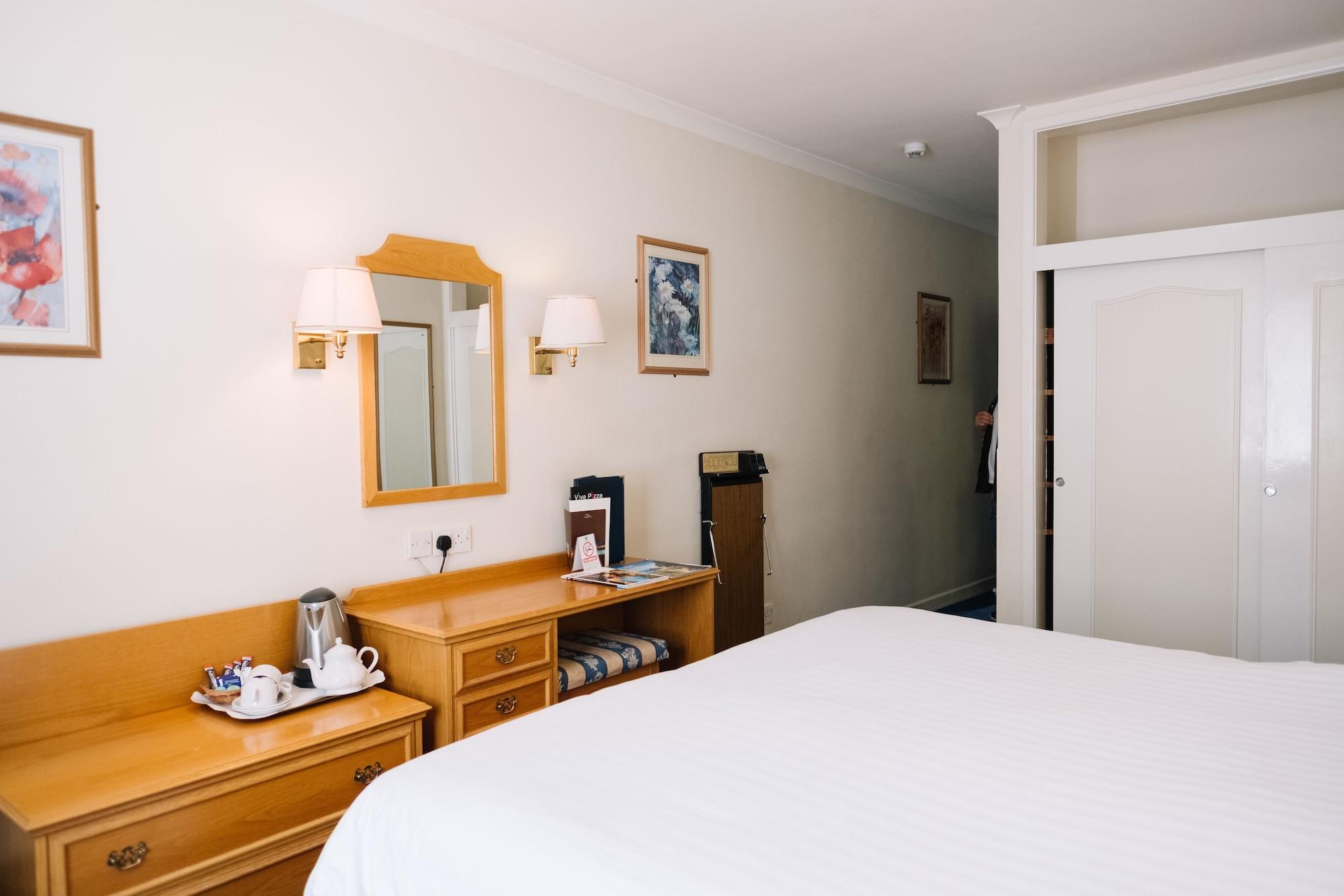 Apollo Hotel Saint Helier Jersey Esterno foto